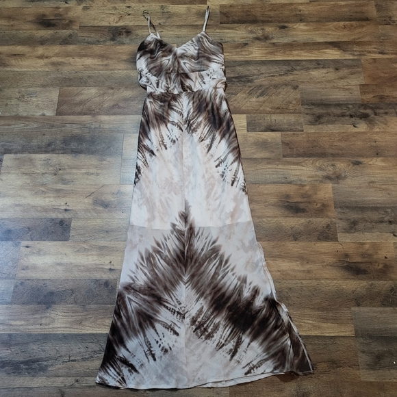 Vince Camuto Women's Printed Blouson Maxi Dress Size 2 - Picture 3 of 11